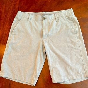 Under Armour Golf Shorts size 34